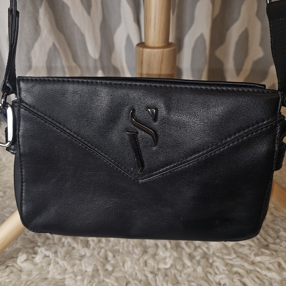 Simply Vera crossbody